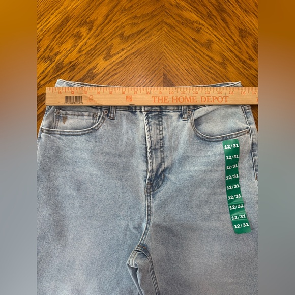 Frye Women's Cuffed Crop Jean nwt - Picture 9 of 12